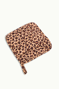 Lynnee Pot Holder, Leopard with hanging loop, back view